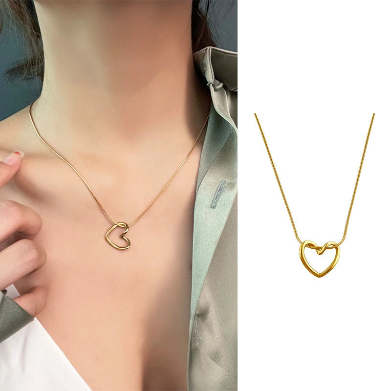 Fashion Twist Heart Pendant Necklace for Women, Gold Plated Stainless Steel Jewelry, Elegant Gift for Her